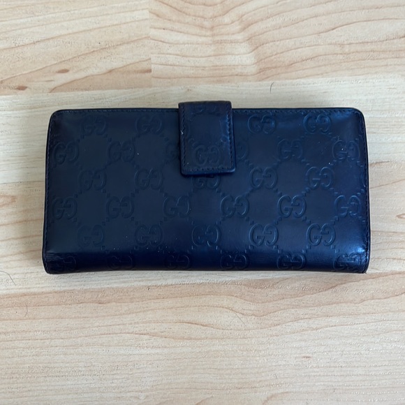 Authentic Gucci Leather Wallet - Picture 3 of 14